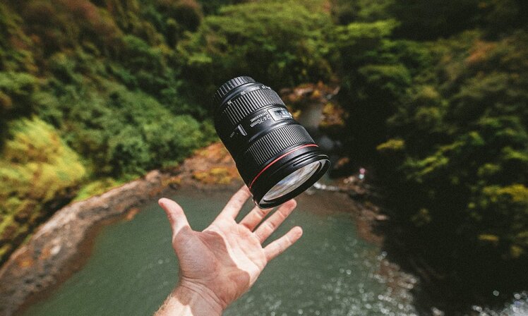 آموزش باز کردن و تمیز کردن لنزهای کانن | مقابله با گردوغبار