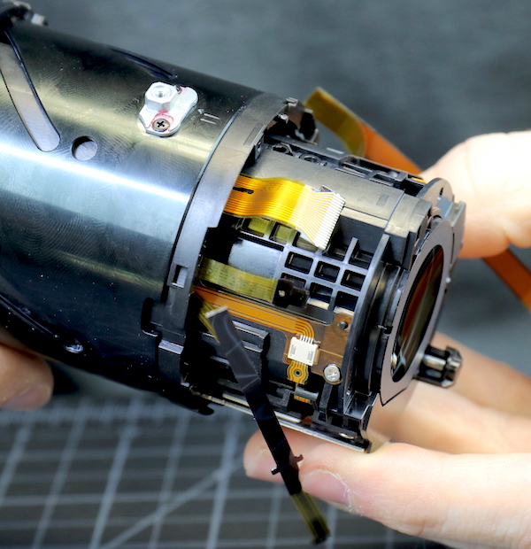 رفع گیر لنز زوم در لنزهای تلهفوتو Canon 70-300mm IS USM