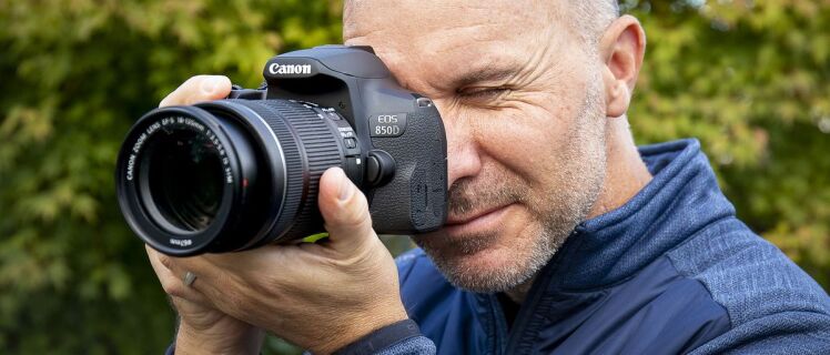 Canon EOS 850D / 800D – راهنمای کامل برای تازه‌کارها در انتخاب بین این دو مدل و کاربردشان در آموزش عکاسی